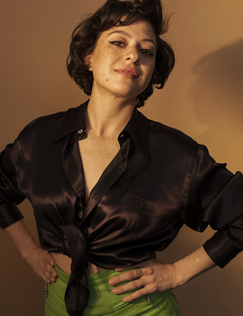 shirazade - Alia Shawkat photographed by Ashley Batz