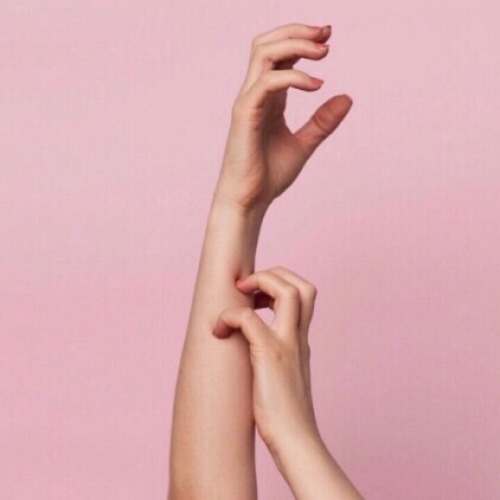 clovdtears:  so love me 