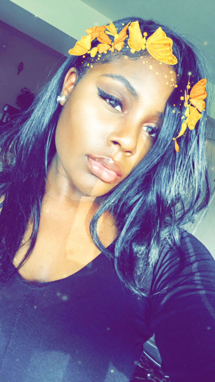 dupreshalavonne:  I didn’t know which one to post so..✨🍫😏 