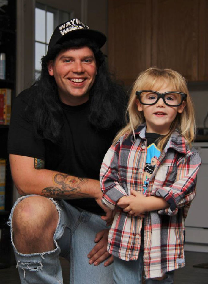 wwinterweb:  Creative dad and daughter Halloween costumes (see 9 more)