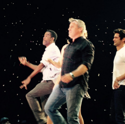 jtmaster13:  protectingswift:  Taylor with Sean O'Pry, Matt LeBlanc, and Chris Rock during Style!   YO FOR REAL