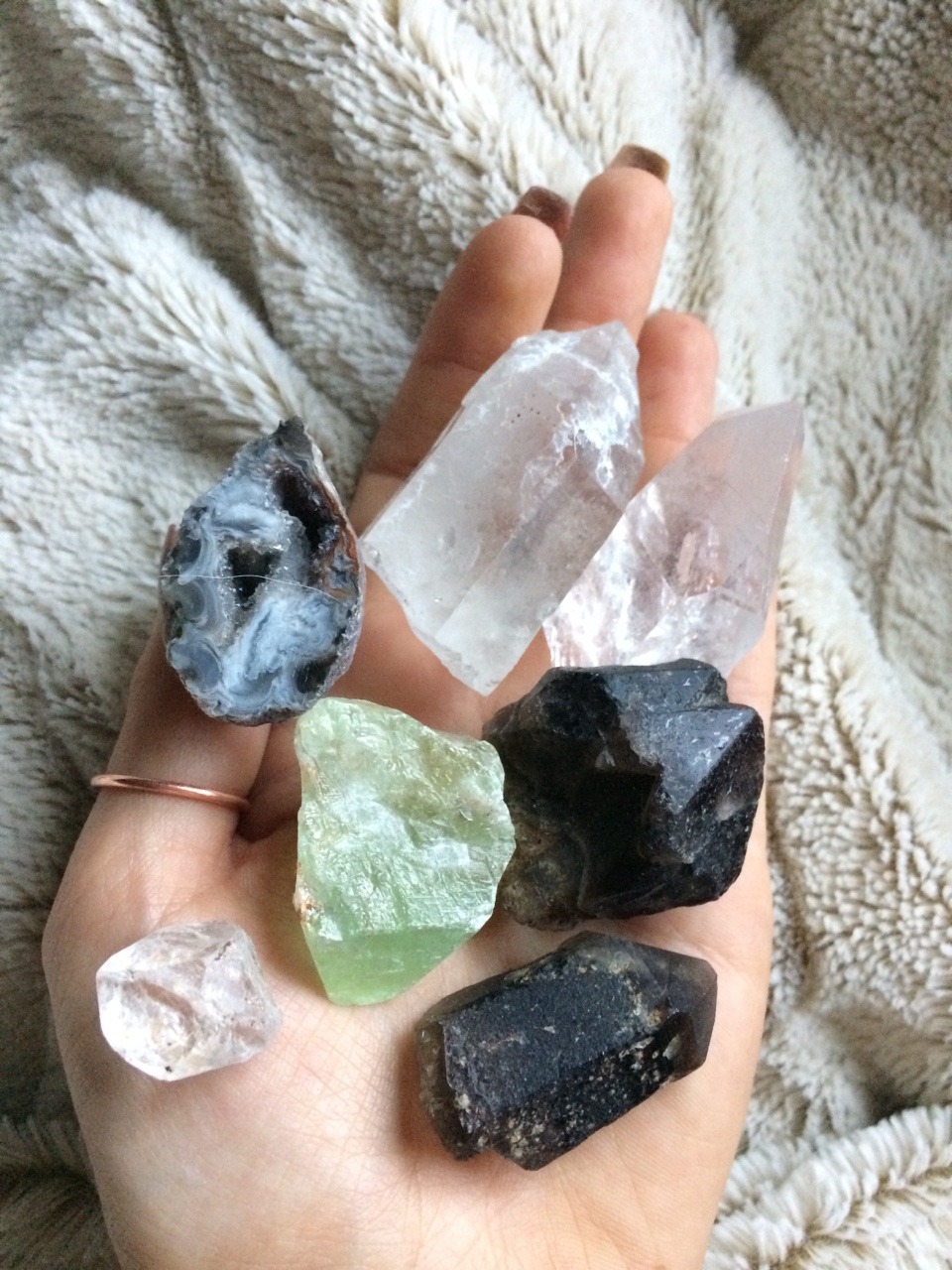 crystallauraa:  Lot number 3  Phantom smokey Quartz  Herkimer diamond  Green calcite