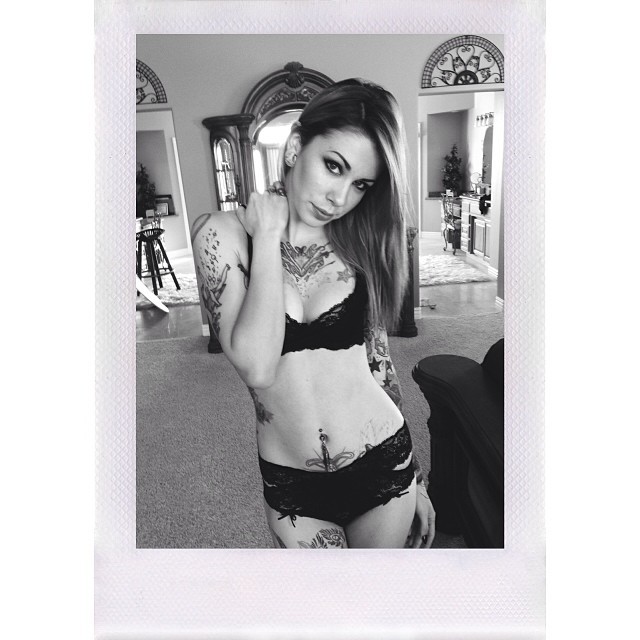krystakaos:  Had an awesome time shooting with @victorrodriguezphoto today :) stoked
