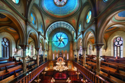 imaginarycircus:Rose Window, Eldridge Street Synagogue in NYC. 2010 by Kiki Smith and Deborah Gans