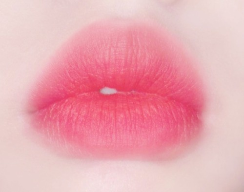 lips aesthetic