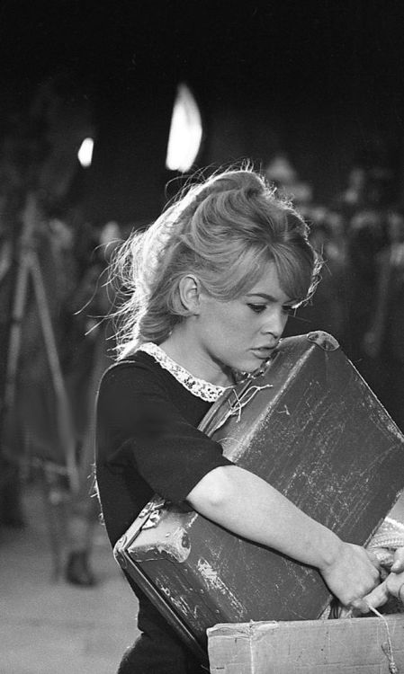 missbrigittebardot: Brigitte Bardot in “Babette goes to war”, 1959