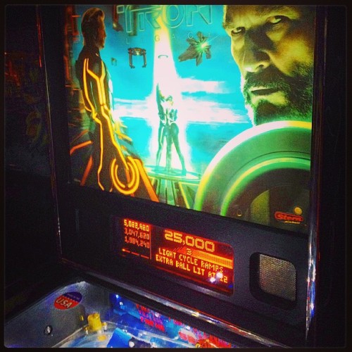 New game ALERT!! #Tron pinball table has arrived - a fast/challenging table - 3 flippers, spinning d