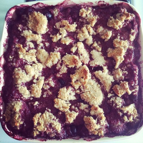 Remember the easy vegan peach crisp? Same recipe but with some of our fresh picked blueberries and t