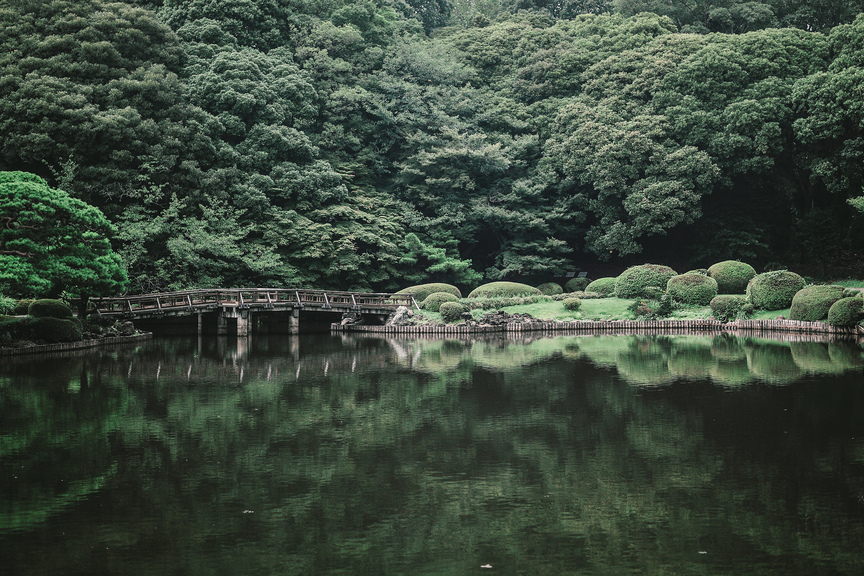 sitoutside:  by Wilson Lee