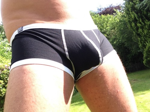 hotguyshotunderwear: Look at this sexy follower submission from cute76.tumblr.com showing off that h