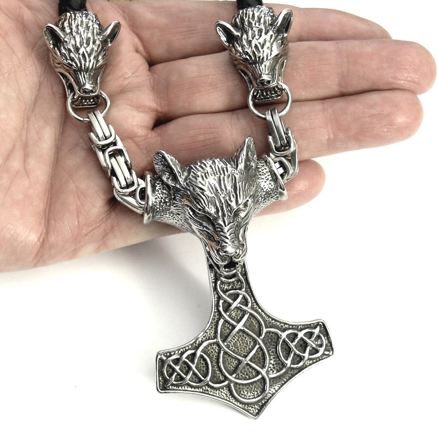hammer-ov-thor:  Good Spirit Wolf jewellery  This is fantastic
