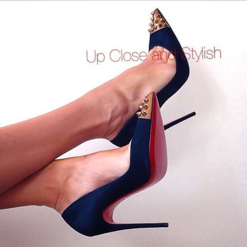 Blue high heel pumps