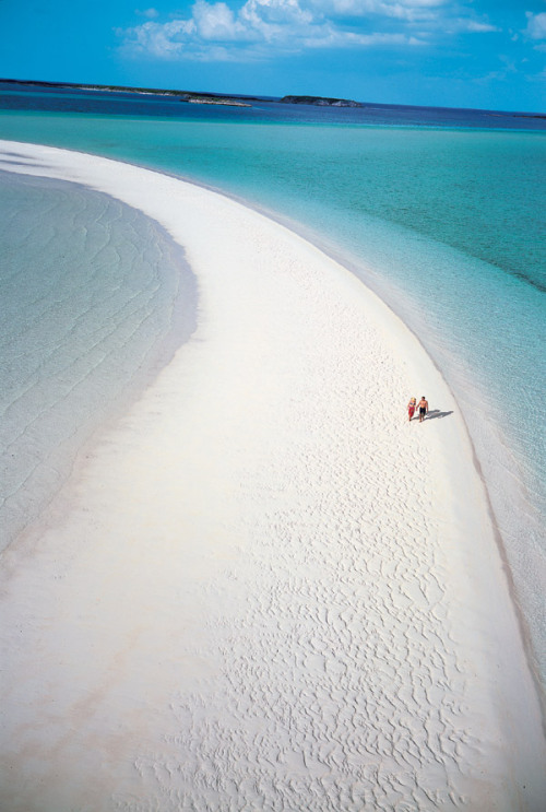 Musha Cay island, Bahamas, Caribbean, 23° 53′ 0″ N, 76° 15′ 0″ WMusha Cay is a 150 acre (&frac14; of