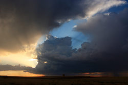 thealienemily:   	Luz de tormenta (Pajares de la Laguna, Salamnaca) by Luis     