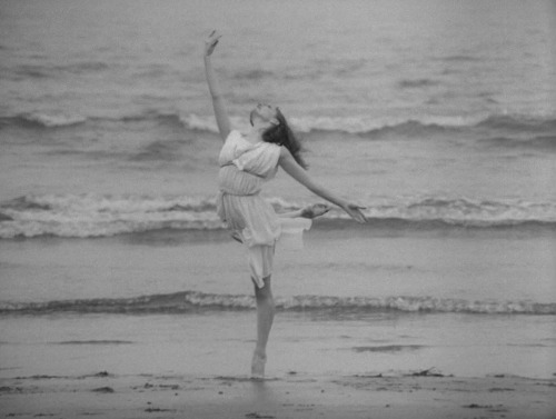 ozu-teapot: Isadora Duncan, the Biggest Dancer in the World | Ken Russell | 1966 Judith Paris 