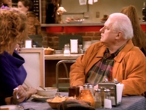 Evening Shade (TV Series)&rsquo;Paint the Town Nude,’ S4/E16 (1994), Merleen takes up pain