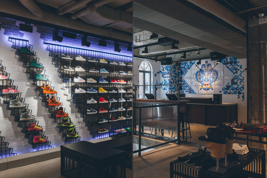 strtmrkt:
“adidas Originals Shanghai Flagship Store Opening
Where to buy
Follow on fancy
”