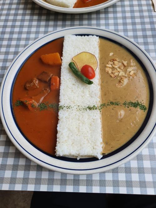 Dam-style Curry in Suwon, Korea Source: reddit.com/r/foodporn foodmyheart.tumblr.com 