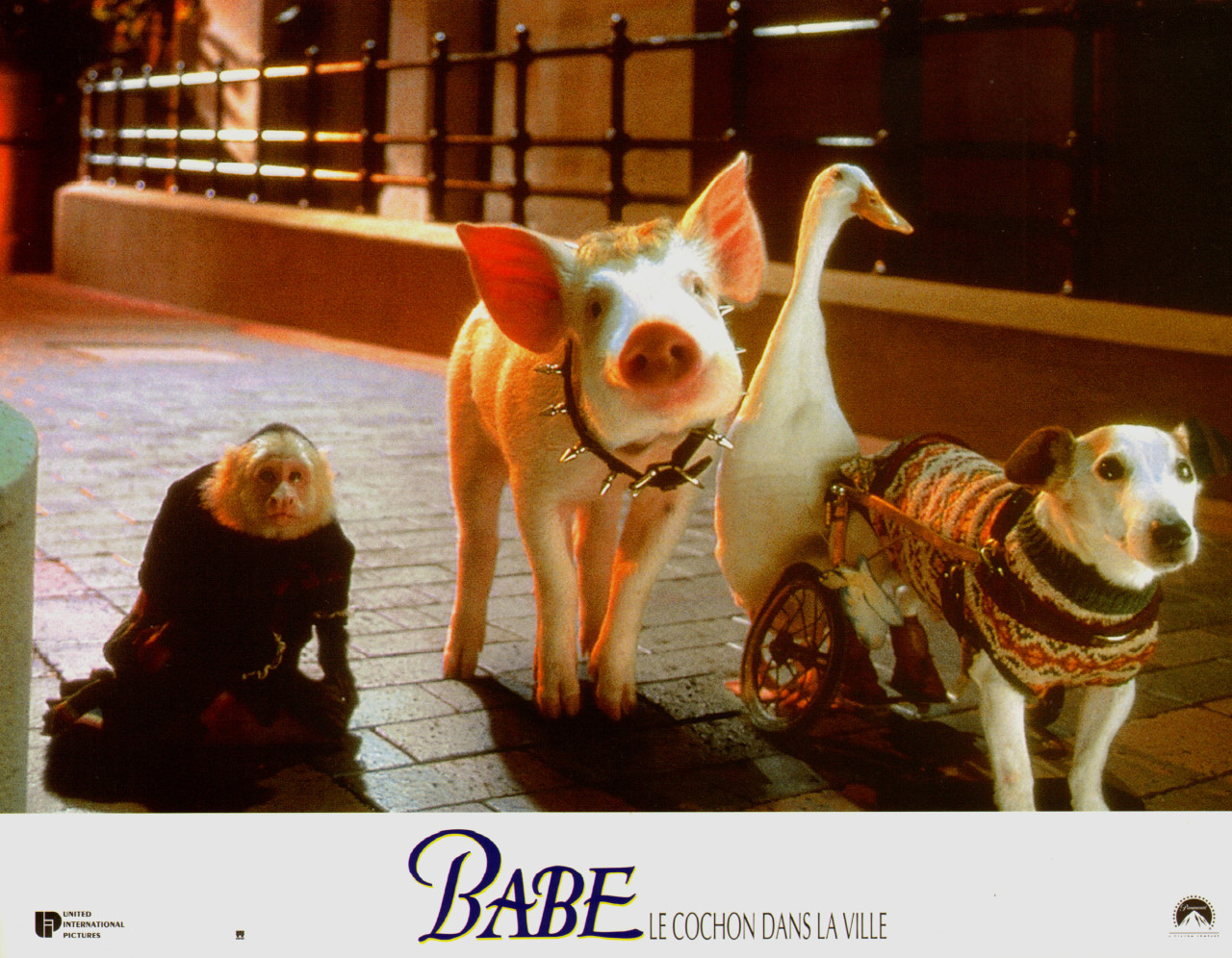 Lobby Cards — Babe:Pig in the City, French lobby card. French