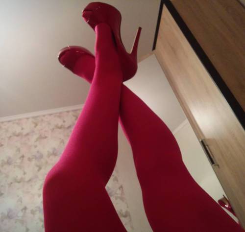 nataliesinterracial:  Picked these up the other night, thought I’d model them here :p