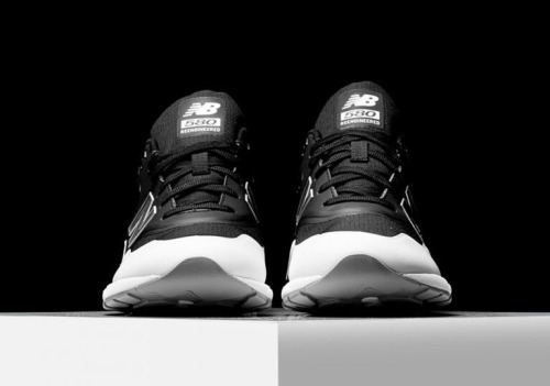 New Balance 580 Re-Engineered &ldquo;Tuxedo&rdquo;