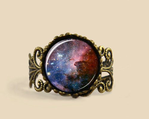 wickedclothes: Galaxy / Nebula Rings These antique bronze rings are fully adjustable. Each ring feat