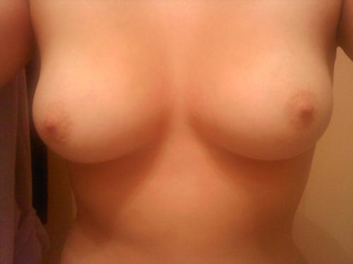 shout-out-to-your-girl:  Submission!  Shout out to Alexis Neff from Tennessee! 