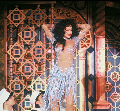 surra-de-bunda:  La Toya Jackson performing and backstage at her own  revue, ‘Formidable’, at the Moulin Rouge cabaret in Paris, France, (March 1992.) 