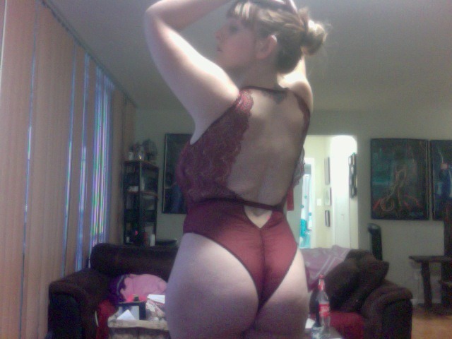 nicolenudes:  New lingerie = I need to set up some shoots so I can shoot in it; but