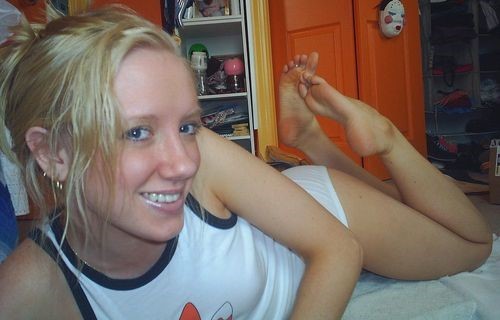 randi-prettyfeet9:  Foot and toes