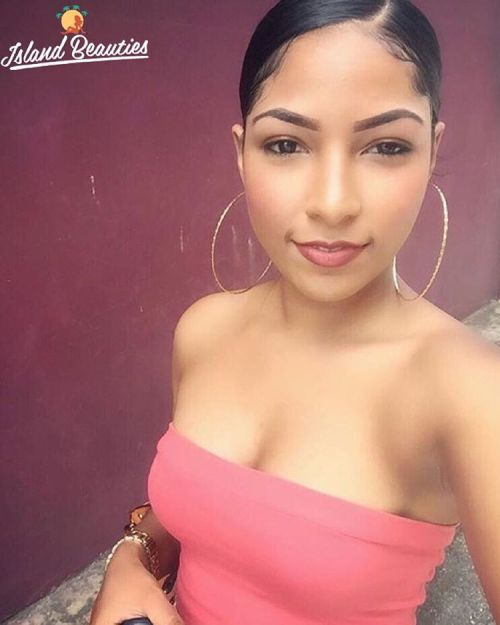 islandbeauties2:  Island Beauty: @ri.ssaxo     Country/Heritage: #TrinidadAndTobago 🇹🇹   ━━━━━━━━━━━━━━━━━━━━━ If you want to be featured on our page or want to suggest someone to us… Simply DM or Tag