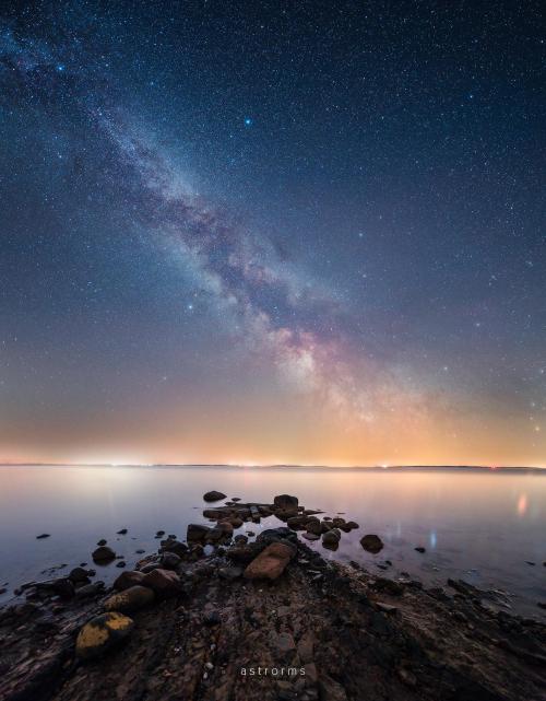 amazinglybeautifulphotography:Milky Way over Limfjord, Denmark [1249x1600][OC] - Author: ruslan_merz