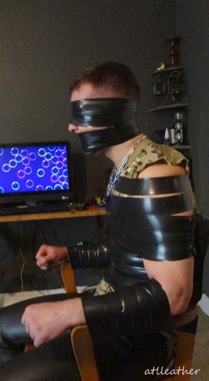 https://lovetapebondage.tumblr.com/post/105671447221