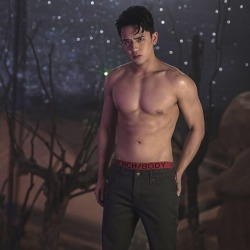 365daysofsexy:DAVID LICAUCO!!! for BENCH/ Under the Stars