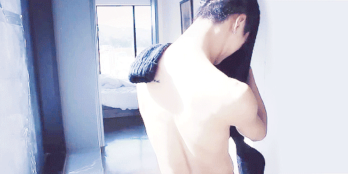 b2ng:  Happy Valentine's Day from Mr. Bang  (~￣▽￣)~ 