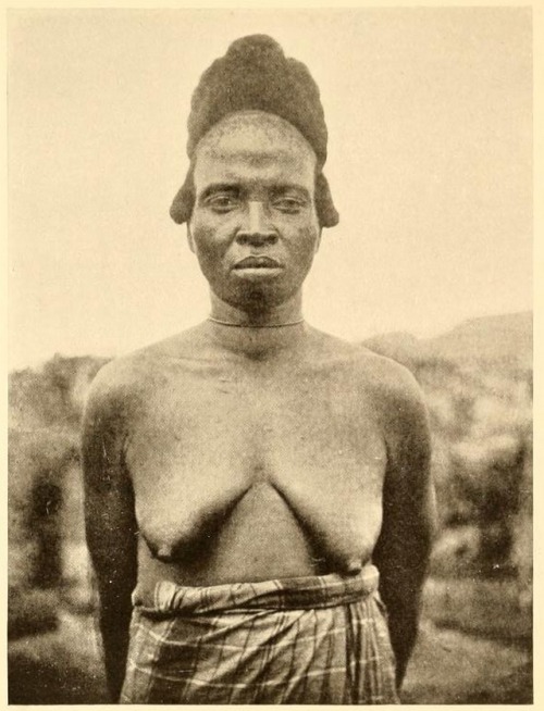 Porn Nigerian woman, from In the shadow of the photos