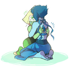 castypha:  “speak of the stars! she’s back!” i was really touched by how peridot apparently tried to comfort lapis after alone at sea 