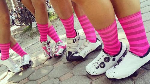 pedalitout:  STRONG TEAM SOCK GAME #bont by bontshoesthailand ift.tt/1IhDwnx