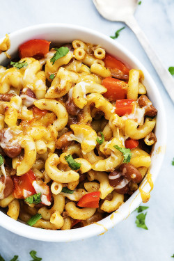 do-not-touch-my-food:  Cheesy Chili Mac