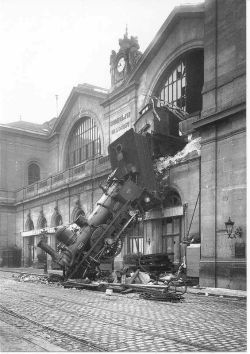 doyoulikevintage:  OLD LOCOMOTIVE PLOWS THRU