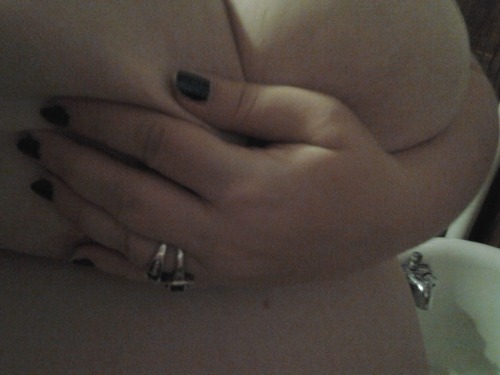 keencherryblossomgiver:  A little late for Topless Tuesday ;)