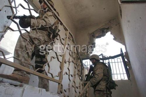 ancaporado:berserkerjerk:bolt-carrier-assembly:modernwarsoldguns:US troops with PPSH-41 in Iraq, 200