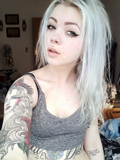 skindeeptales:tattoo artist Jen Tonic