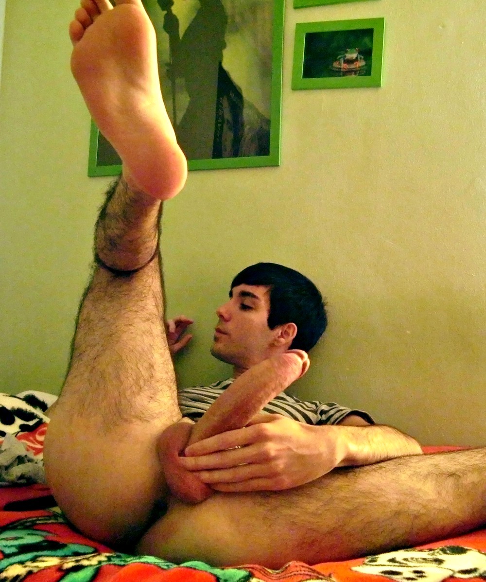 BOYS BONERS AND CUM has more than 159,000 followers