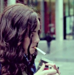 cigarettes-and-effy:    want more effy? http://cigarettes-and-effy.tumblr.com