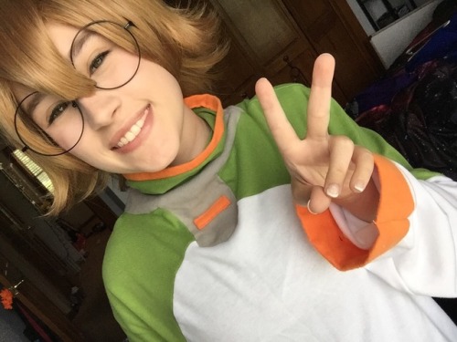 remythespacekid:I’m so close to completing this cosplay, I only need the shorts and shoes! I’m also 