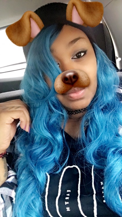 a-renegade-chasing-pavement:  Some alternative black girl vibes for last blackout of the year. It’s been a long one but no complaints here. Got my first stable job, met the love of my life, finally paid off my school to proceed with graduation, now