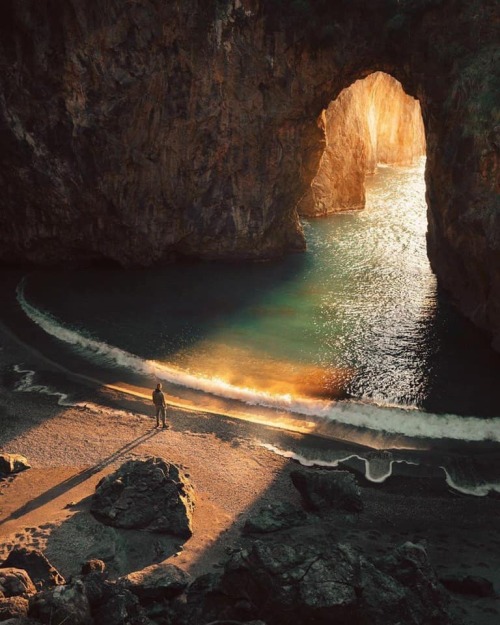 icharous:Spiaggia dell’Arco Magno, Calabria, Italy by @icharous