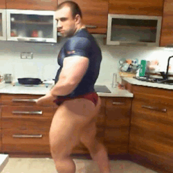 spandexbud:  keepemgrowin:  He knows how to bone-you-up big time…   holy fuck….