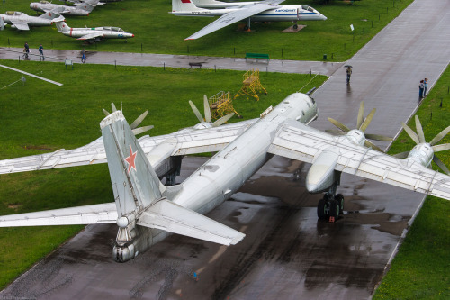 rocketumbl:  The Central Museum of the Air Forces at Monino
